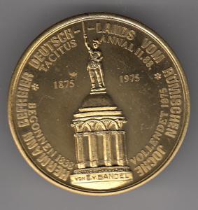 Настольная медаль 1875-1975 г. ― Лучший магазин по коллекционированию pugachev-studio.ru